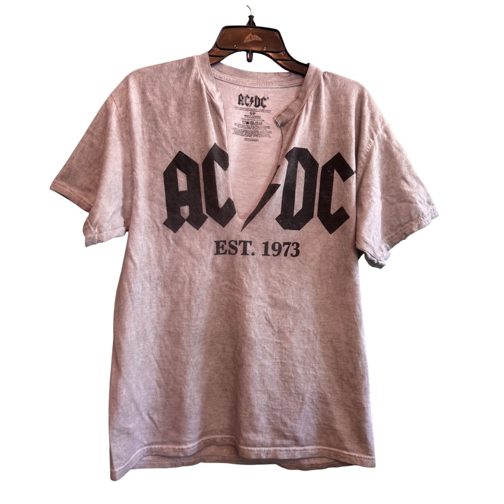 AC/DC Est 1973 Graphic Band Tee Gray Short Sleeve Cotton Cut V-Neck Small‎